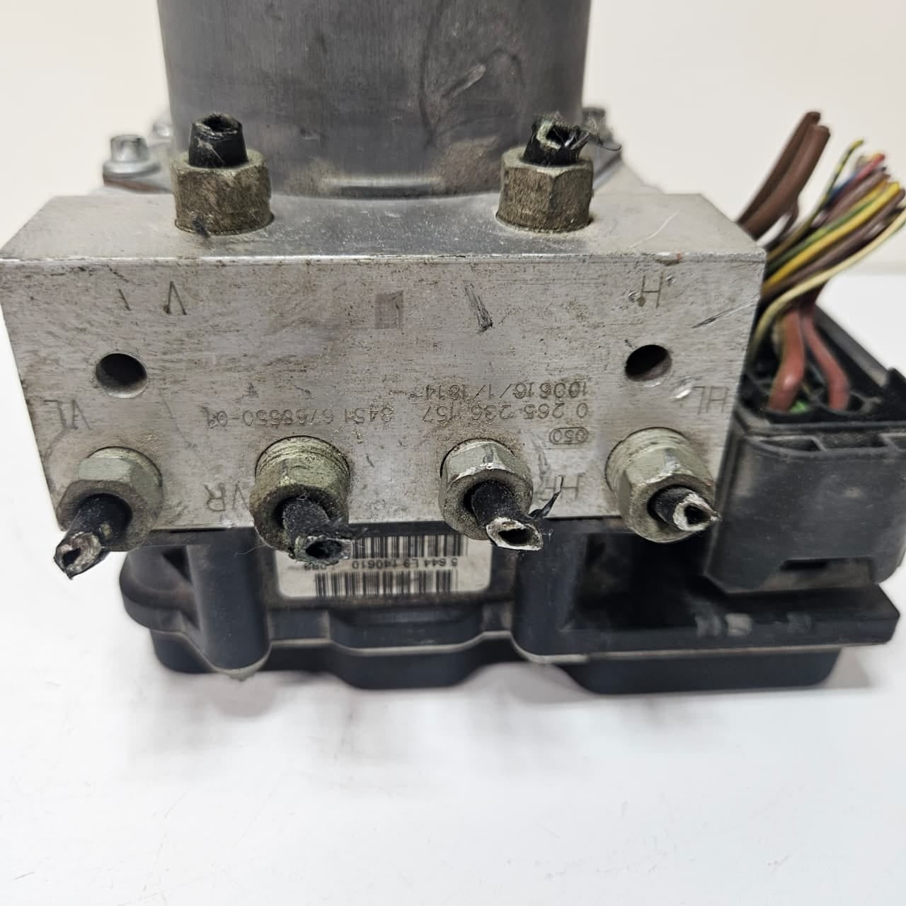 2010-2015 BMW X1 E84 ABS Pump 6798989 USED