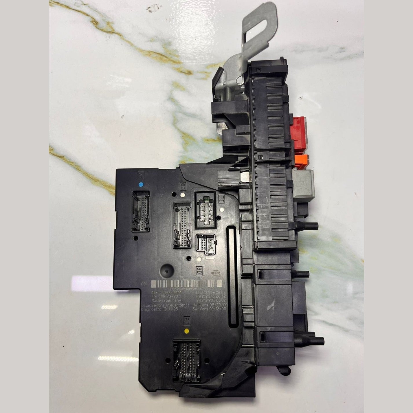 Mercedes-Benz Control Unit A 212 900 06 05