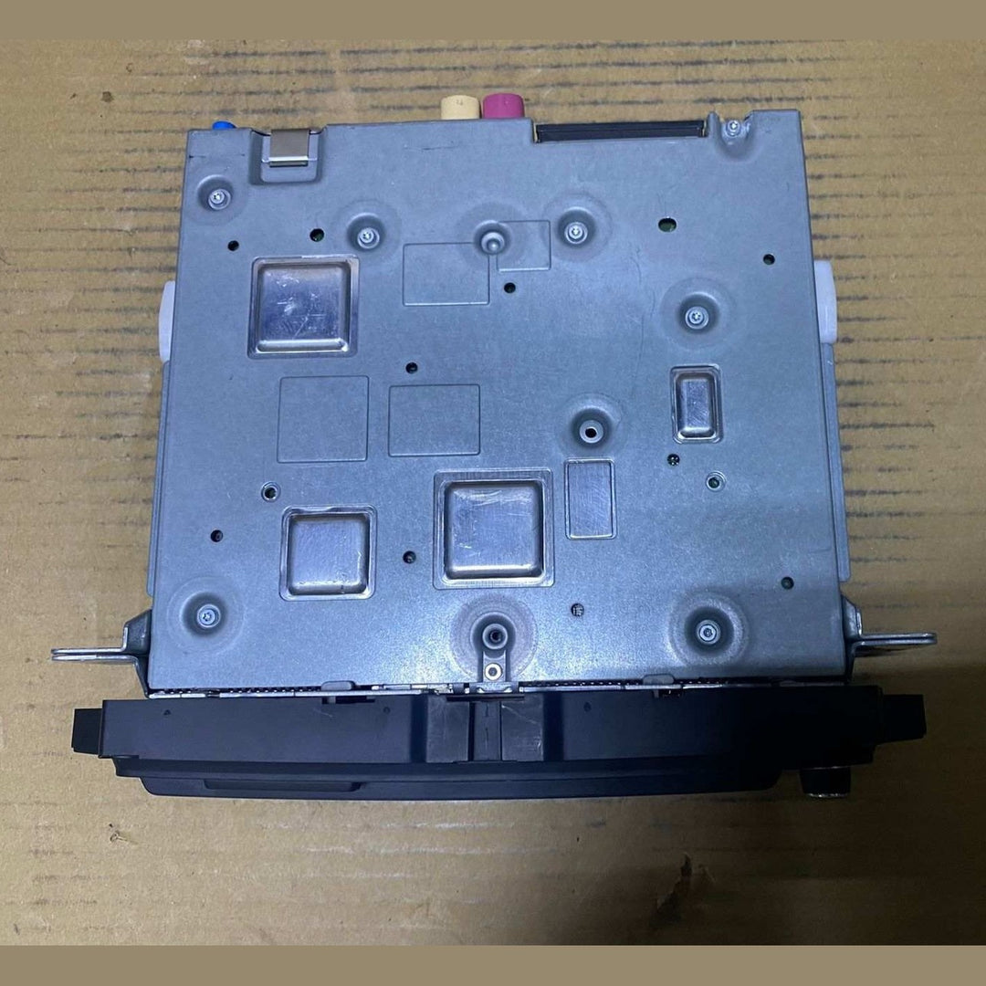 BMW Radio Navigation Head Unit 9258278 3 Series E90 E91 and 1 Series E81 models.