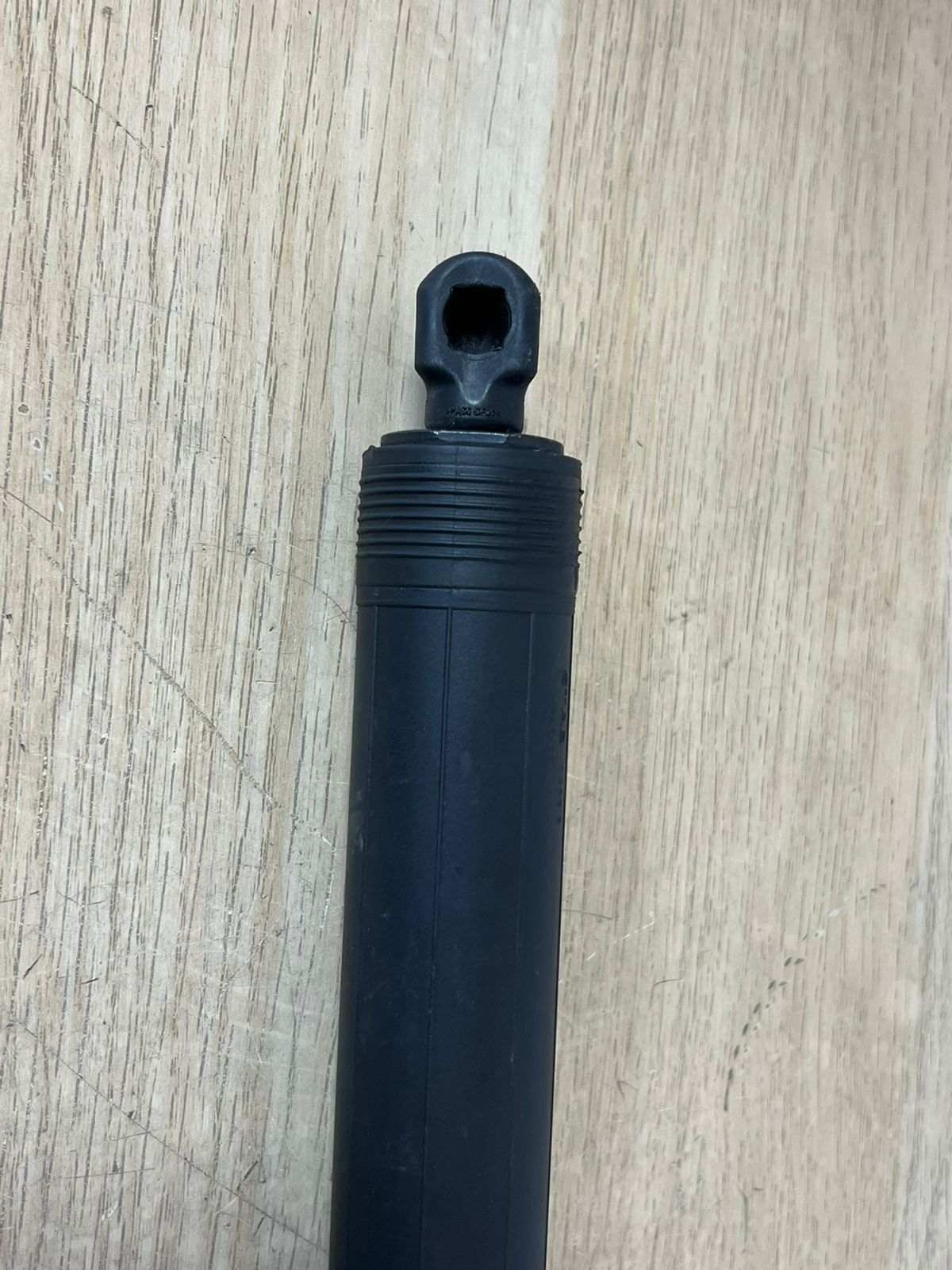 2014-2018 OEM quality Right tailgate strut spindle drive for BMW X5 F15 4823282