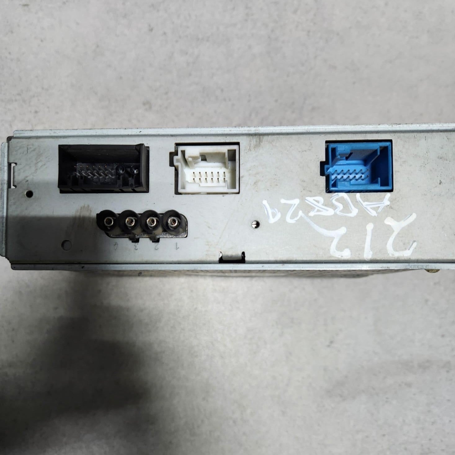 Benz Tv Tuner A2128704389 W212 E-Class and W204 C-Class