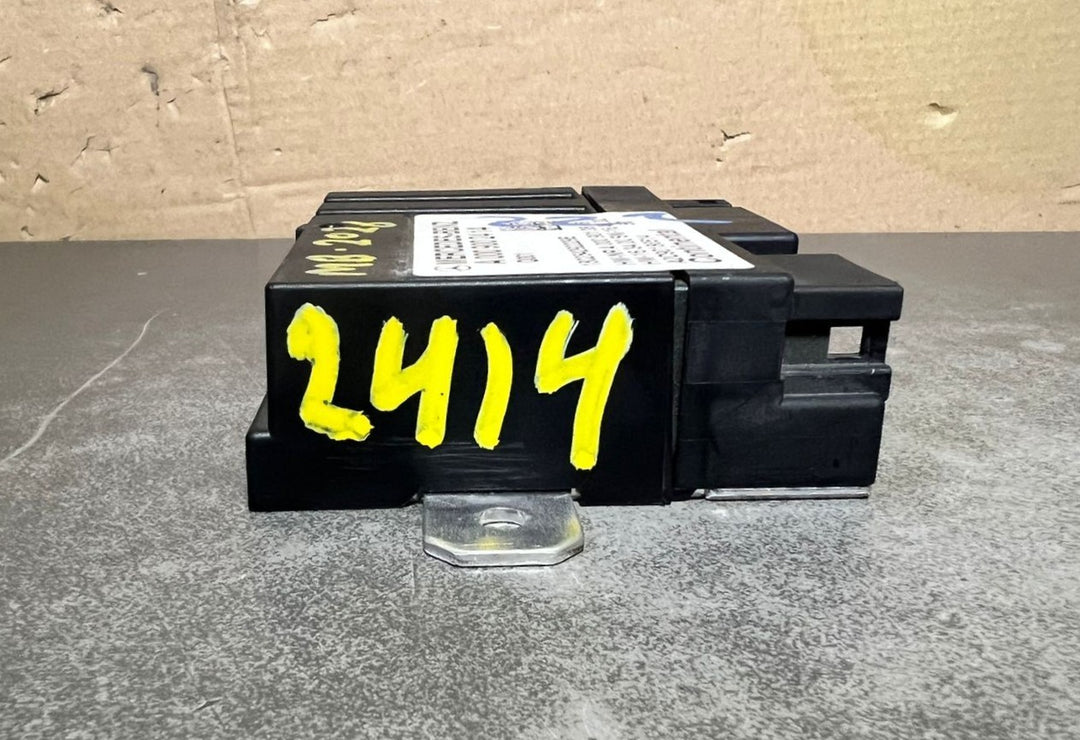 2015-2020 Mercedes S-Class W222 W205 Fuel Pump Control Module A000 9002414 OEM