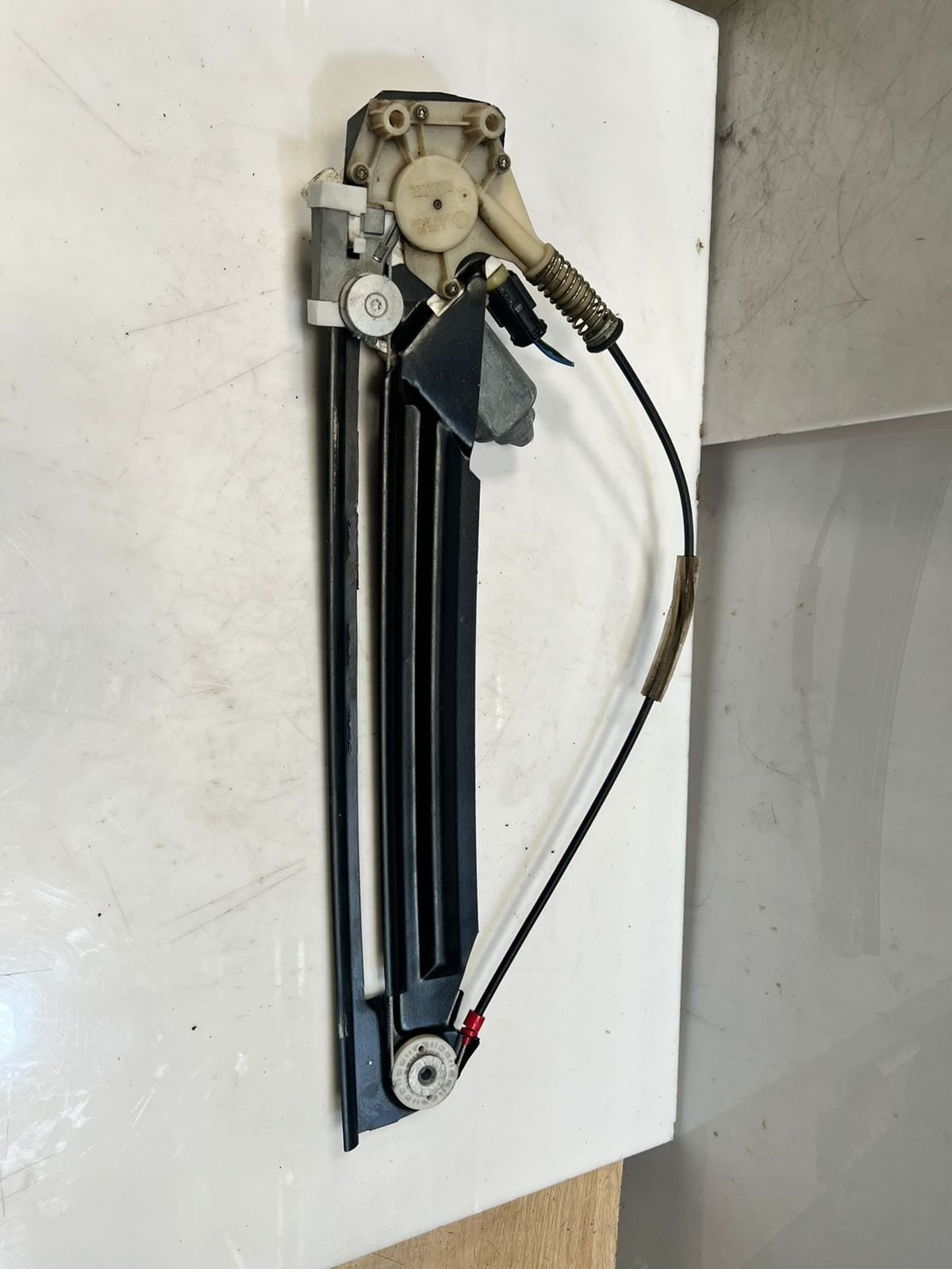 1999-2000 BMW M5 E39 5-Series Z8 FRONT LEFT Door Window Regulator Motor 8360511