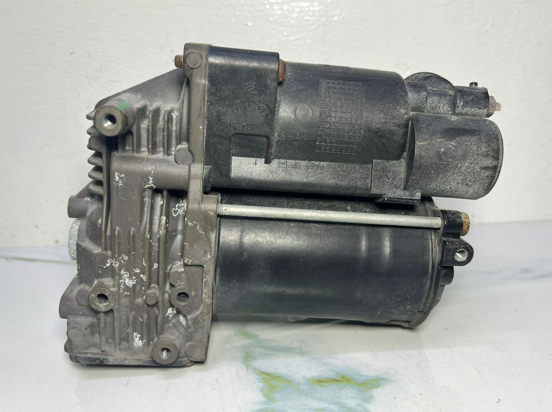 Mercedes W639 Vito V-Class  Airmatic Air Suspension Compressor Pump A639 3200404