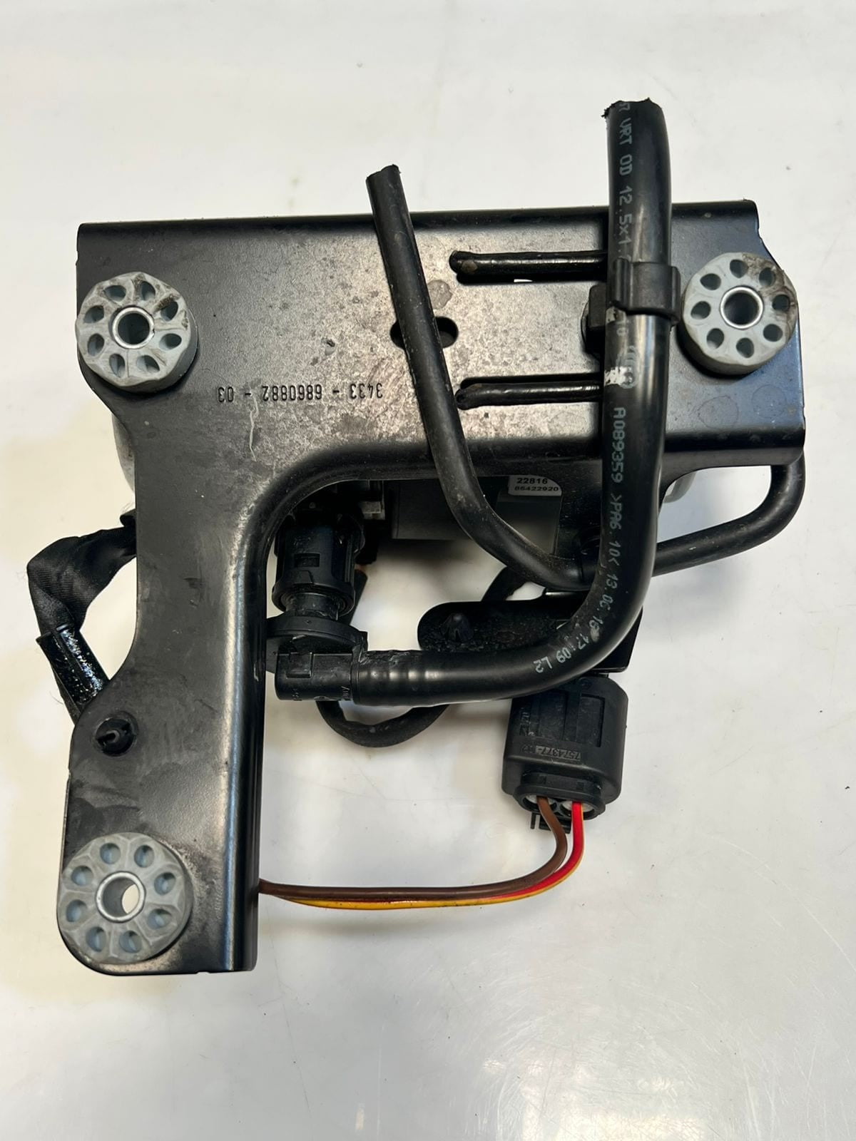 2018-2023 BMW 530e 3' G30 G20 XDRIVE 2.0L Brake Vacuum Pump 6880628 OEM