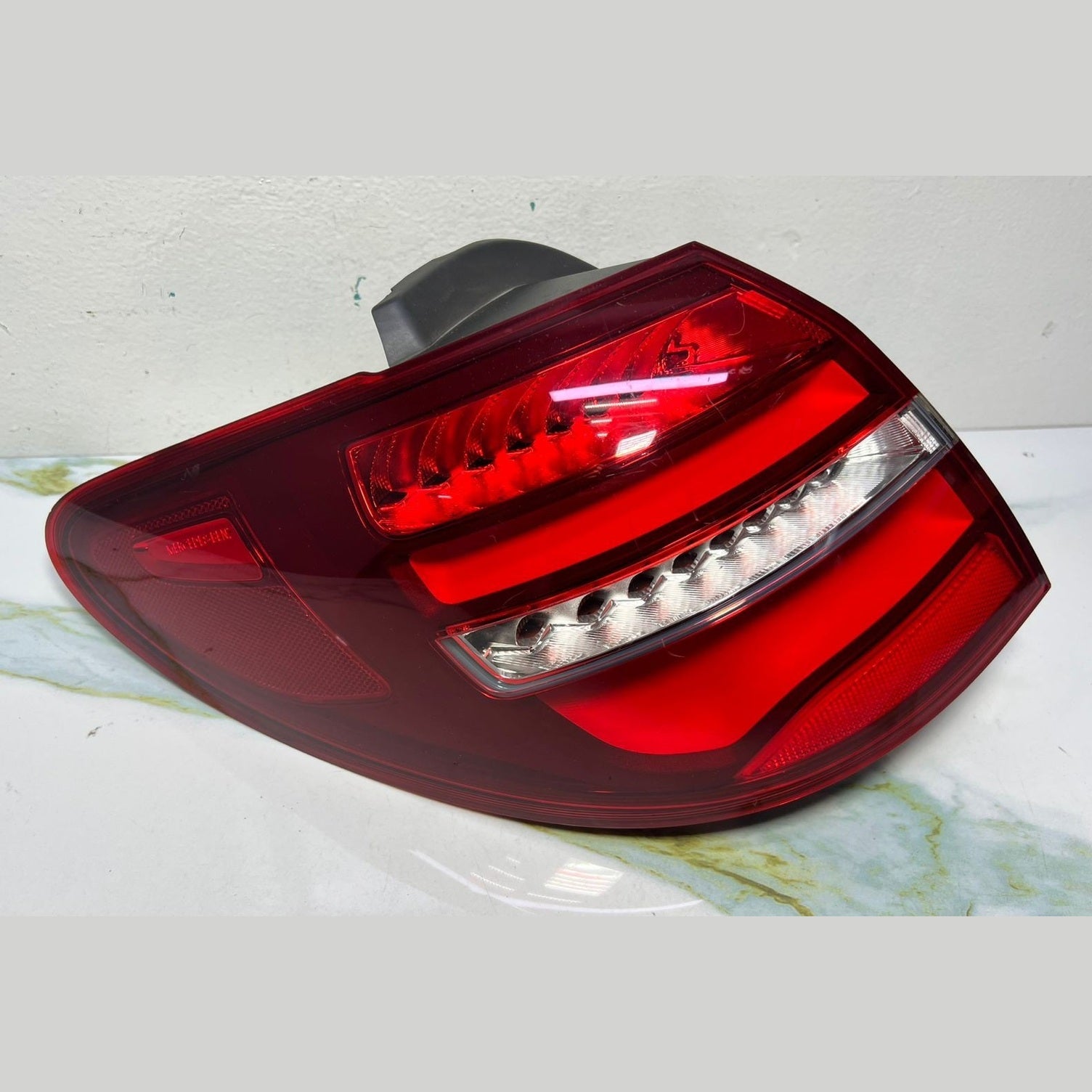 Mercedes W246 B-Class B200 Rear Left Side LED Tail Light Brake Stop Lamp OEM