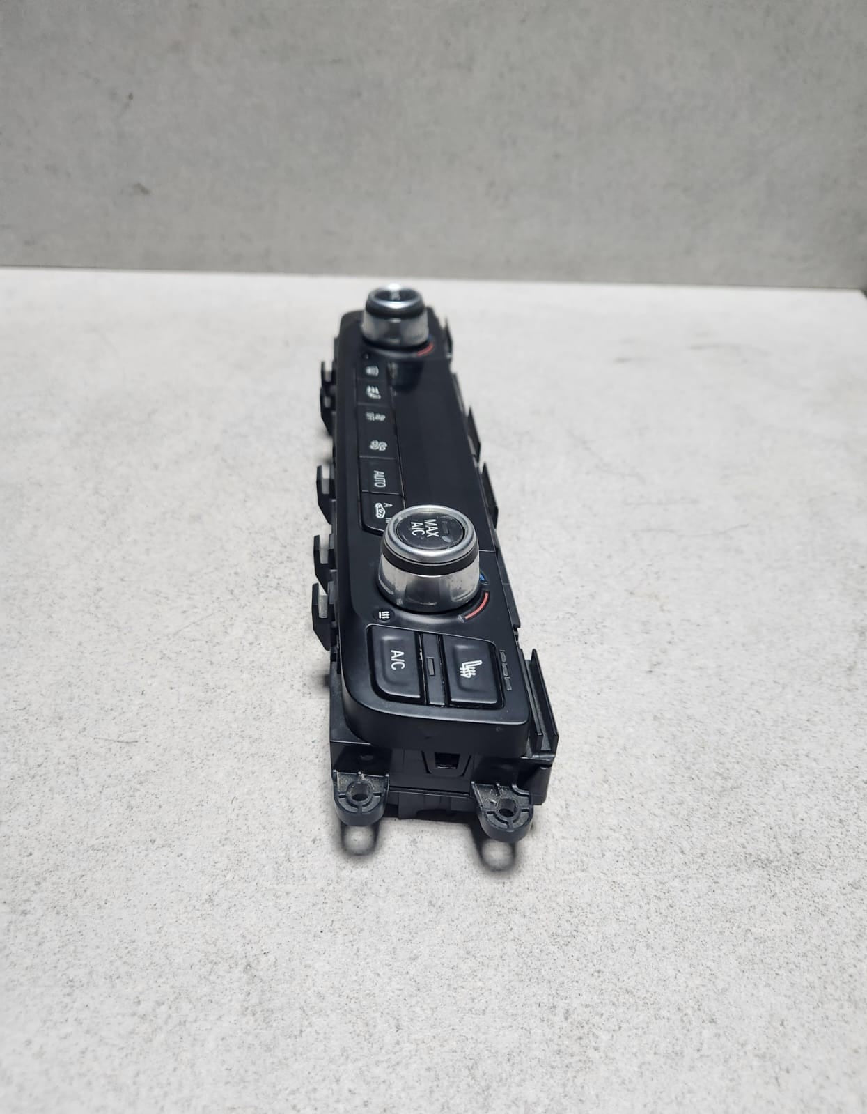 2014-2020 BMW i8 Climate Control Unit 9361799
