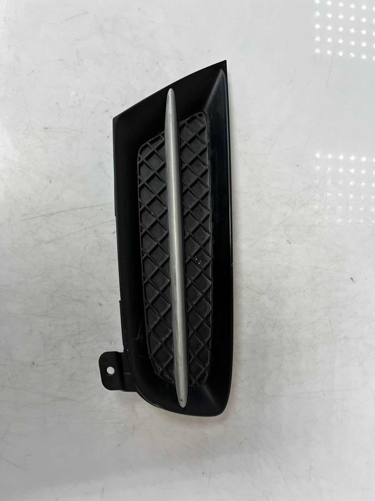 2009-2016 BMW Z4 E89 FRONT RIGHT SIDE Bumper Grille Trim Cover Panel 7203800 OEM