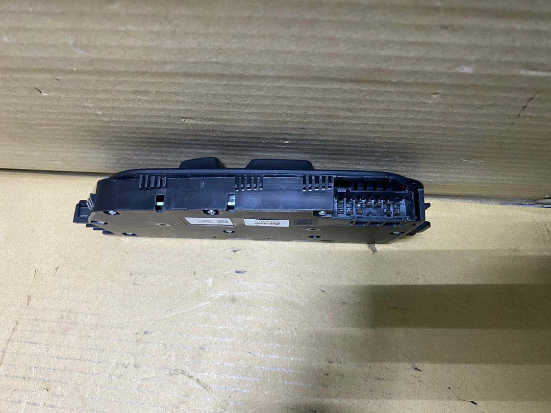 2018-2023 BMW 540i Seat Adjustment Power Control Switch 9458828 G30 G31 5 Series