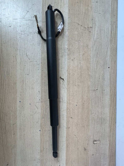 2018-2023 BMW 530e xDrive Tailgate Gas Strut 9482791 5 Series G31 Right SIDE