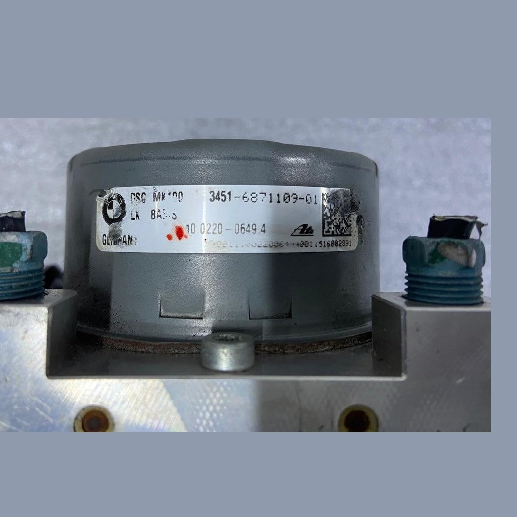 OEM BMW M4 F30 F34 ABS Anti-Lock Brake Pump Module 6871110