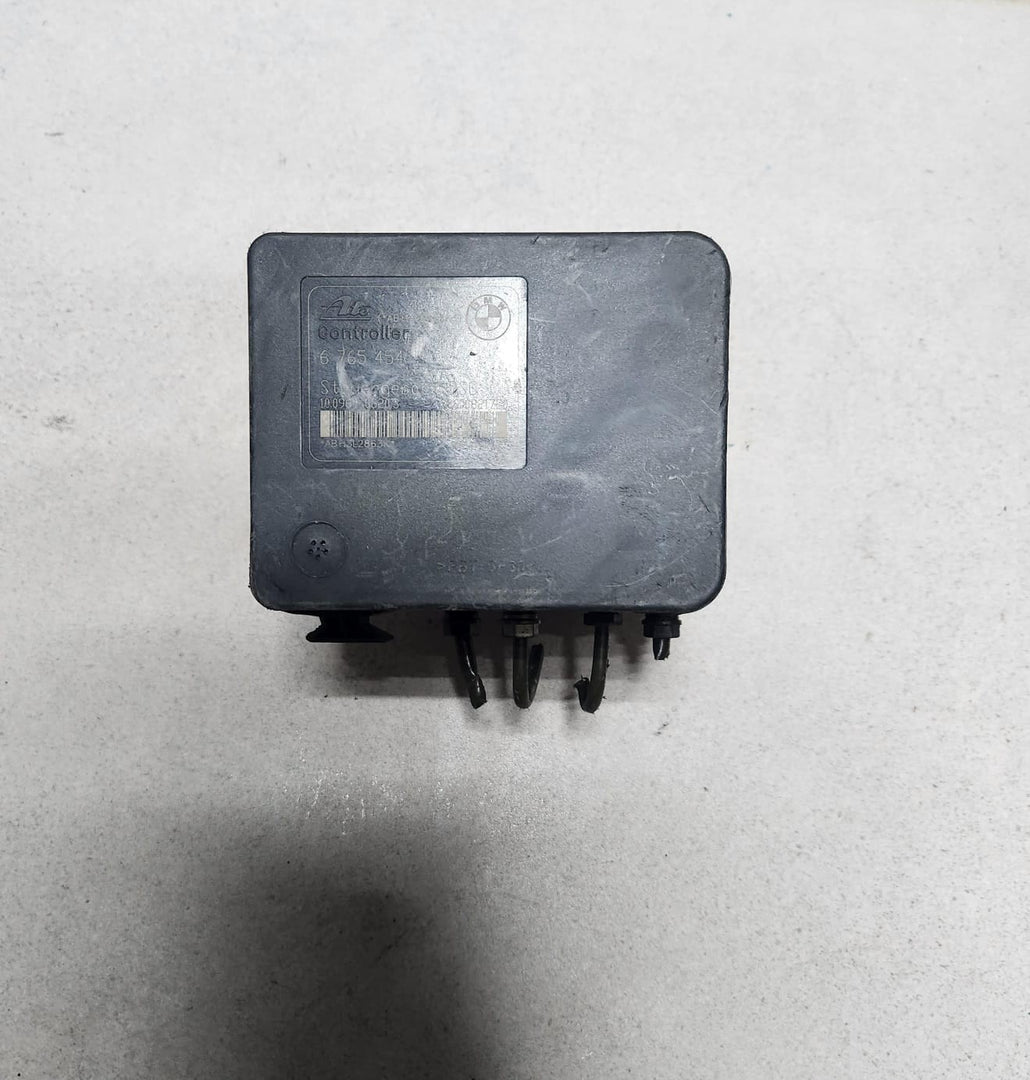 2002-2006 BMW 325i Abs Pump Module 6765454 325i E46 OEM