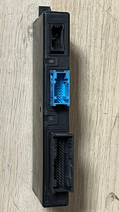 2011-2013 BMW 528i Gateway Control Unit 9243211 F10 F11 2011-2013