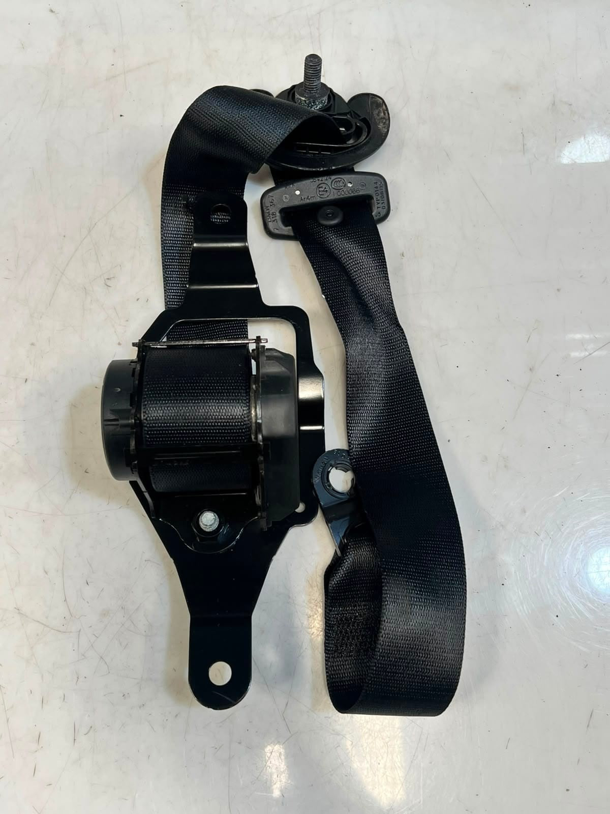 2013-2019 BMW X5 F15 Rear LEFT Seat Belt 623201300C OEM