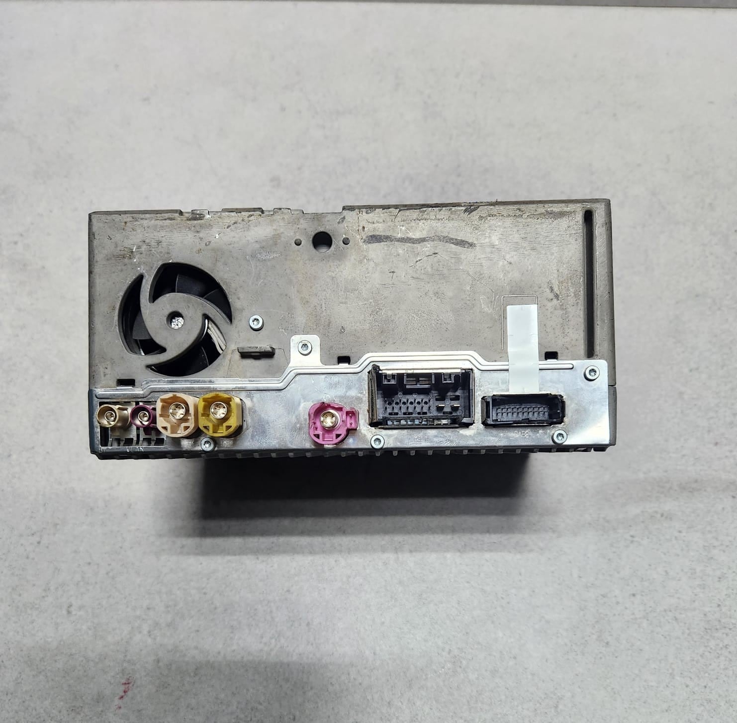 2020-2022 BMW 740i Head Unit 5A12E94 G11 G12 740i 750i harman MGU IL