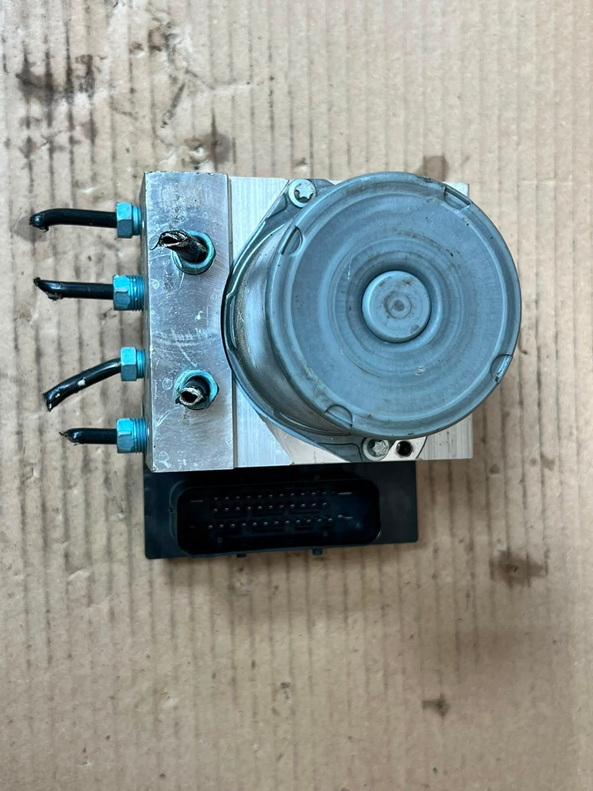 2010-2015 BMW X1 E84 ABS HYDRAULIC Pump/Modulator 6792350 OEM