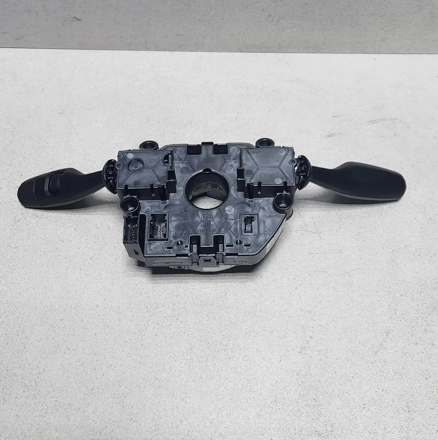 Genuine 2015-2020 BMW X1 Indicator Wiper Stalk Switch 6827370 X5 F15 F85 X1 X2
