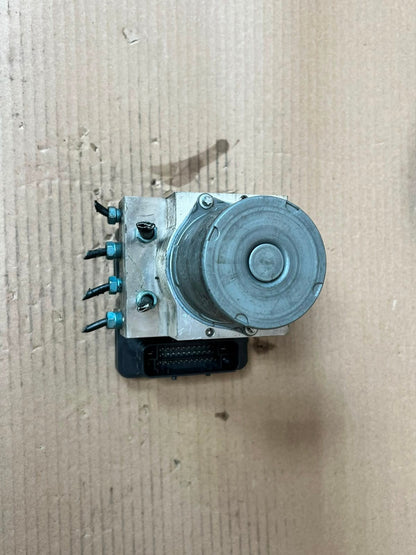 2010-2012 BMW 5' 7' F02 F10 and F11 535i ABS PUMP Control Unit 6860164 OEM