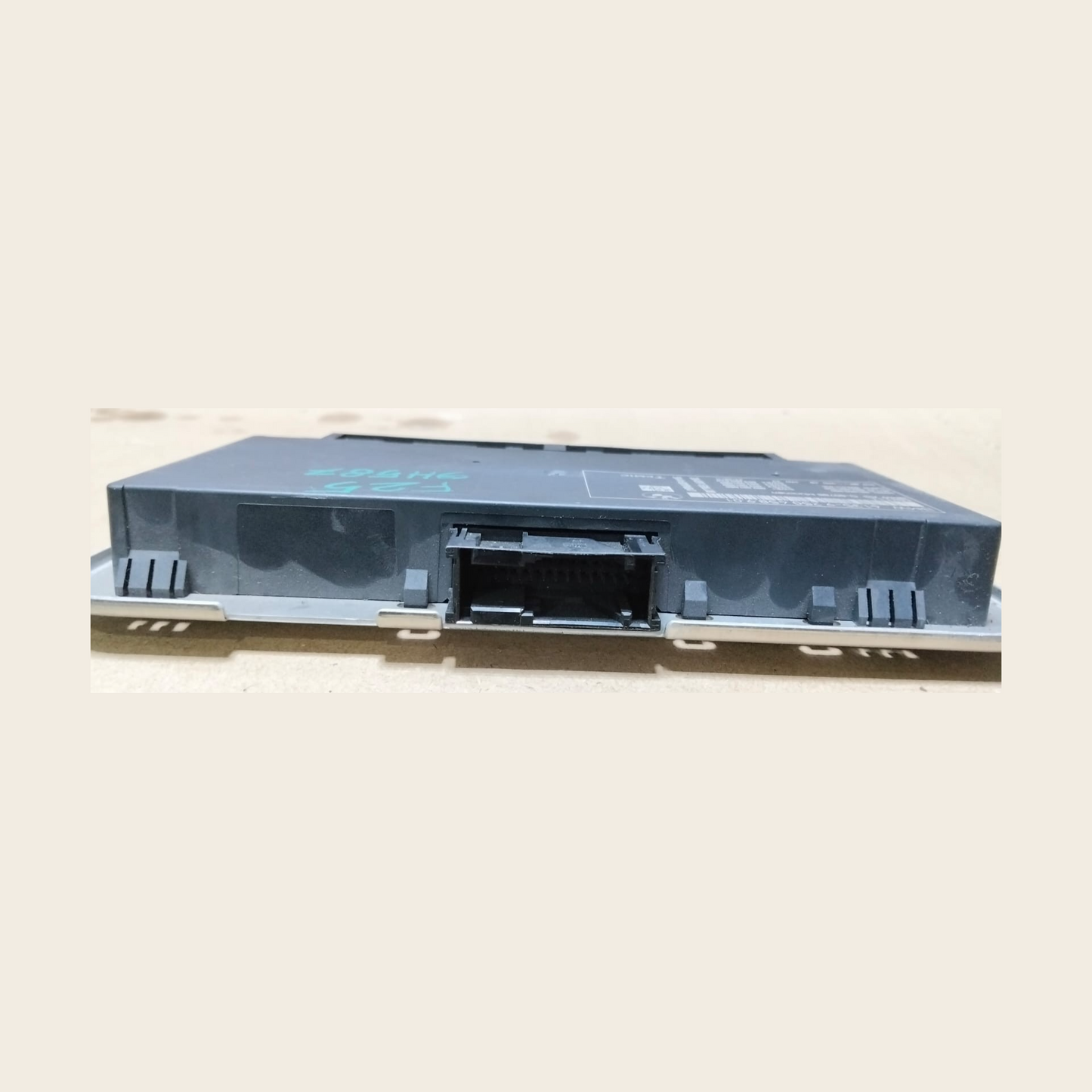BMW X3 F25 FRM3 2011 Footwell Light Body Control Module 9250458