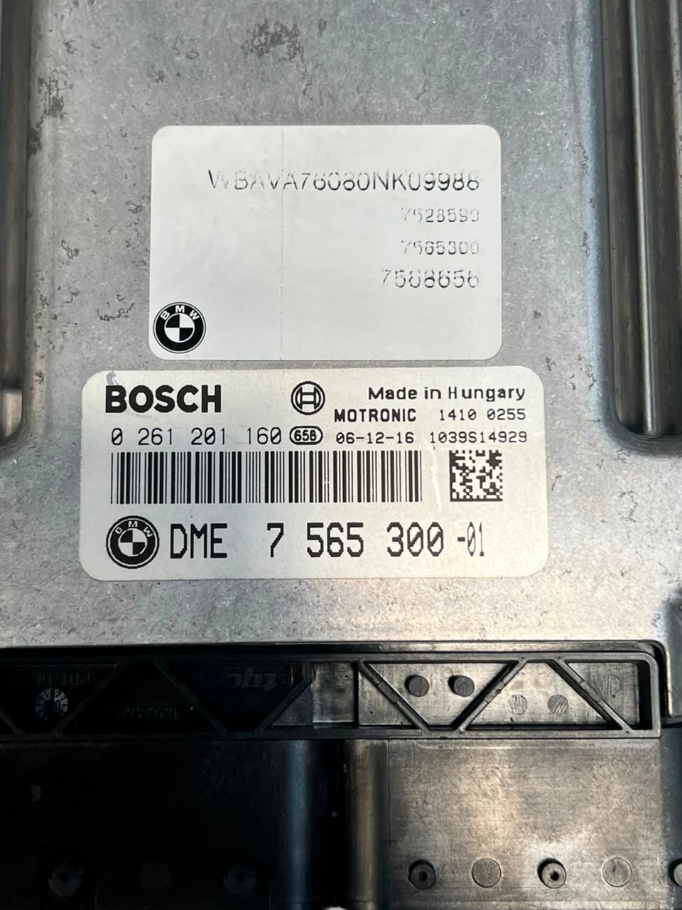 2007-2008 BMW 328i E90 E91 E92 E93 E87 118i Engine Control Unit ECU DME 7565300