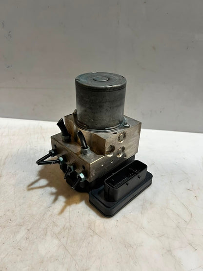 2016 BMW 528i 5 Series F10 and 6 Series F12 L6 DXC9 Abs Pump 6876908 OEM