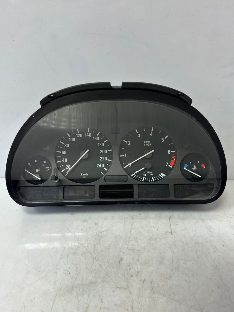 BMW 5 Series E39 Speedometer Instrument Cluster Revolution Counter 8372354 OEM