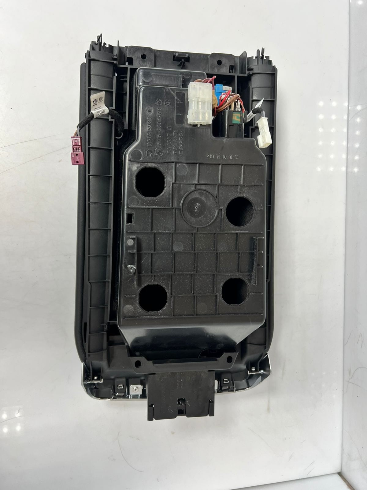 2020-24 BMW 840i G14 G15 F91 F92 Center Console Storage Compartment 9396478 OEM