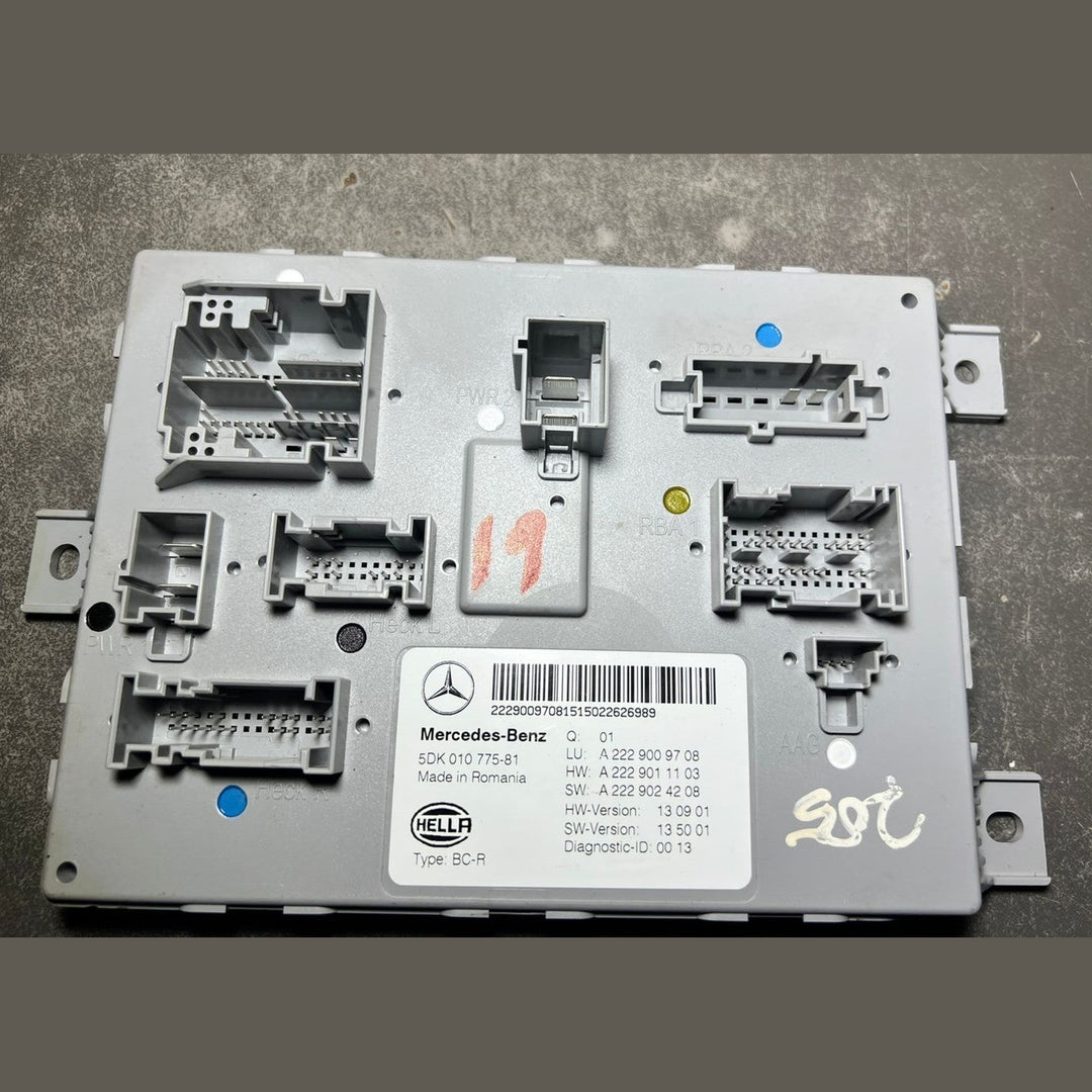 14-20 Mercedes W205 Rear Trunk SAM Body Control Module Unit A222 9009708 OEM