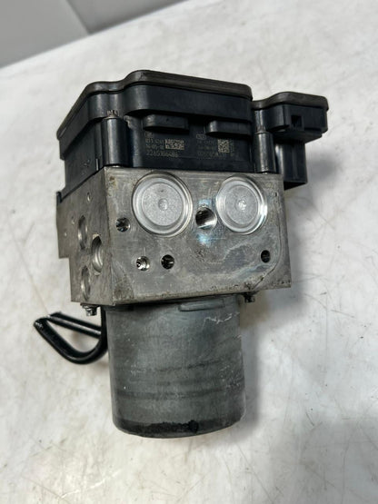 2014-2015 BMW X5 F15 and X6 F16 ABS Pump Control Module 6864790 USED