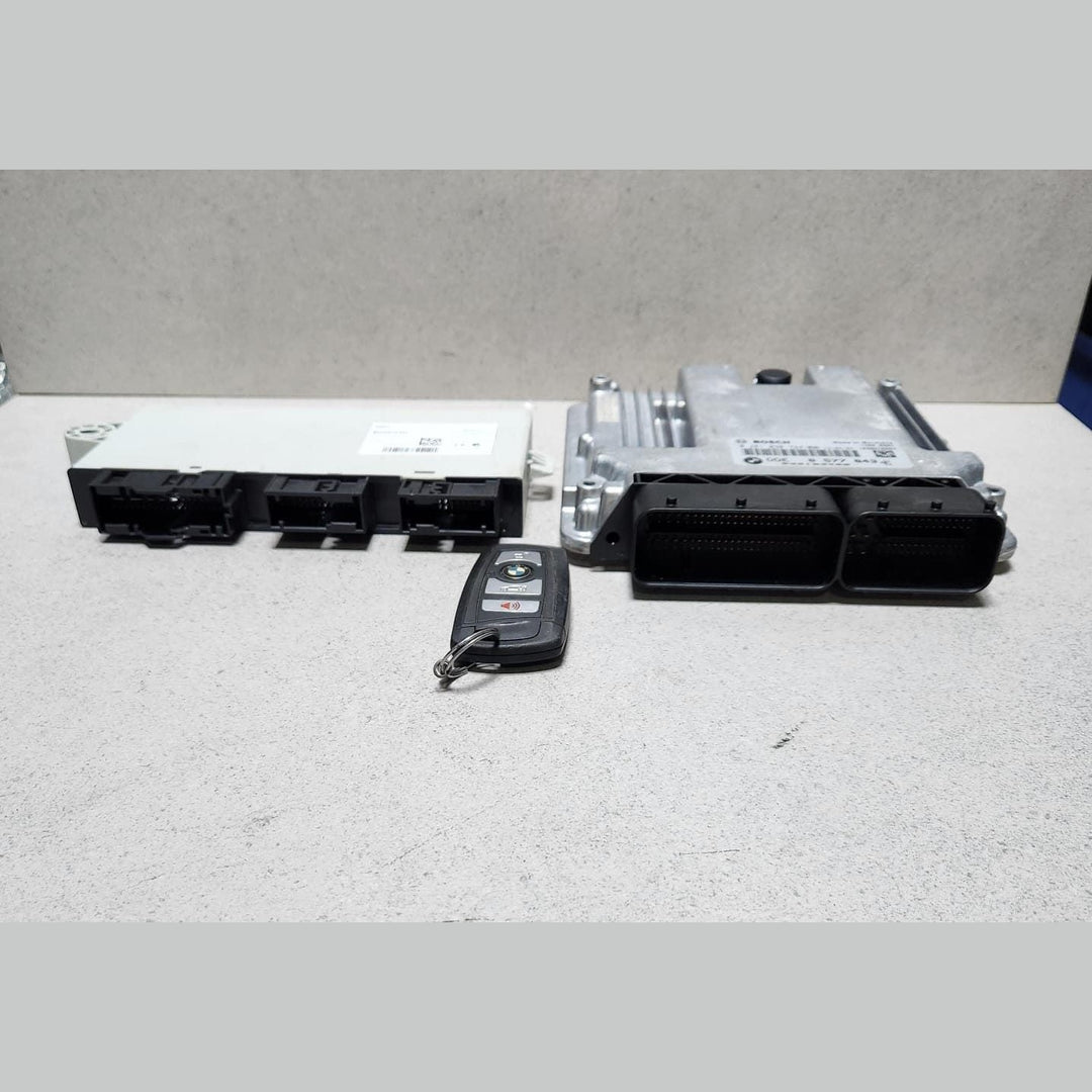 2014-2015 BMW 535D F10 Engine Control Module 8577843 ECU SET DIESEL 