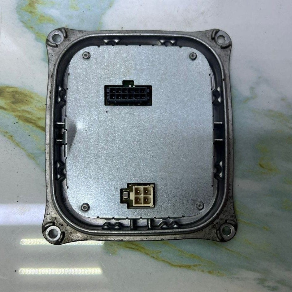 Mercedes-Benz Headlight Control Unit A 221 870 62 89