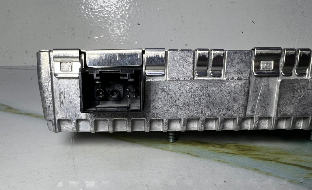 10-15 Mercedes E350 E-Class W212 Satellite Radio Control Module A212 8705689 OEM