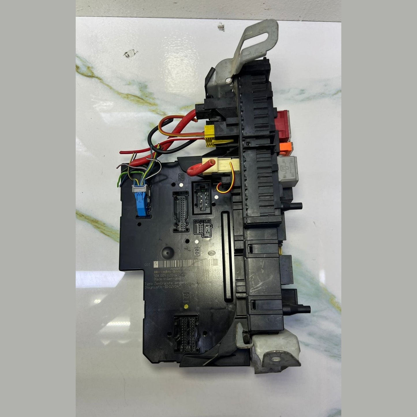 2010-2015 Mercedes-Benz E350 Rear Fuse Junction Box Sam Relay Module 212 9004901