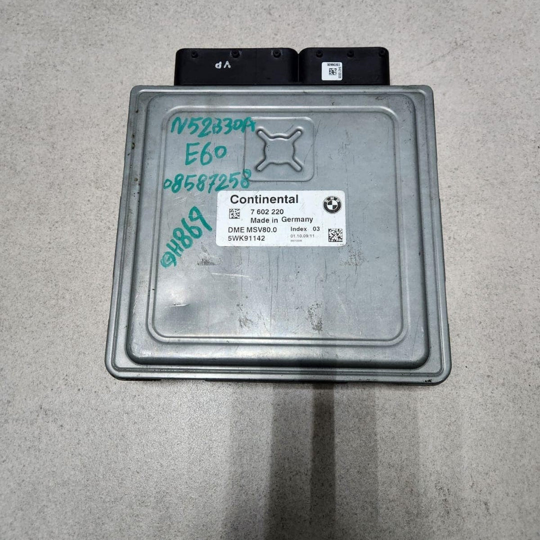 BMW 318i Engine Control Unit 7621178