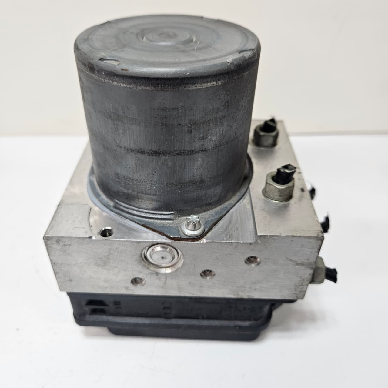 2010-2015 BMW X1 E84 ABS Pump 6798989 USED