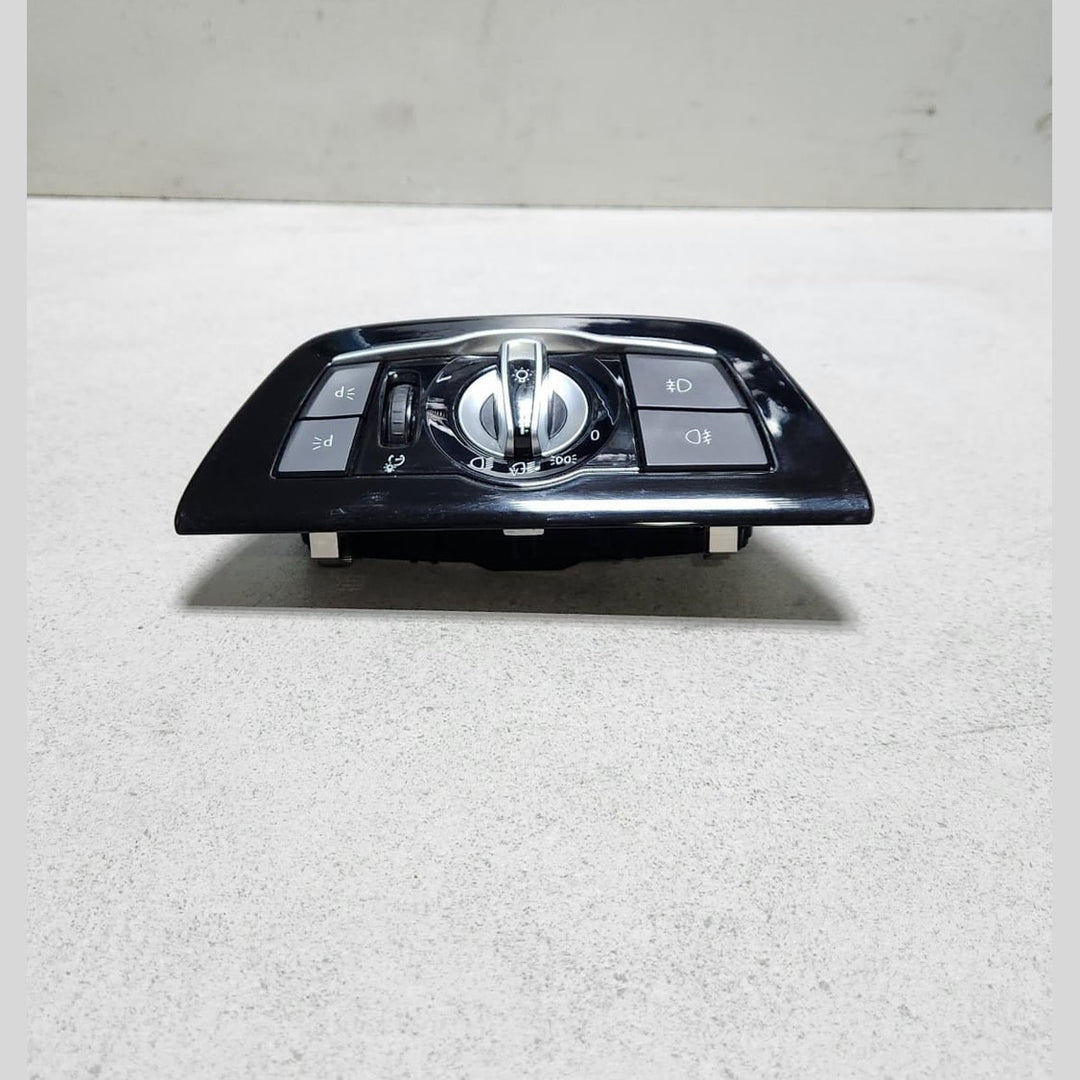 2017 BMW 530i Light Control Switch 684188302 5 Series G30 G31