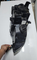 Bild in die Galerieansicht laden, 2007-2013 BMW X5 Adaptive Xenon Headlight 7278053 X5 E70 SAE OEM