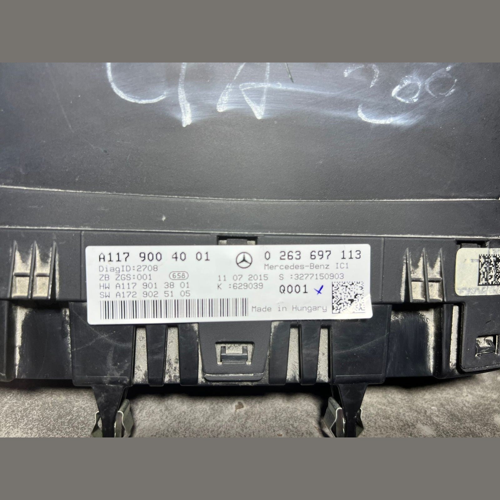 14-17 Mercedes-Benz W117 CLA Instrument Cluster Speedometer A117 9004001 OEM