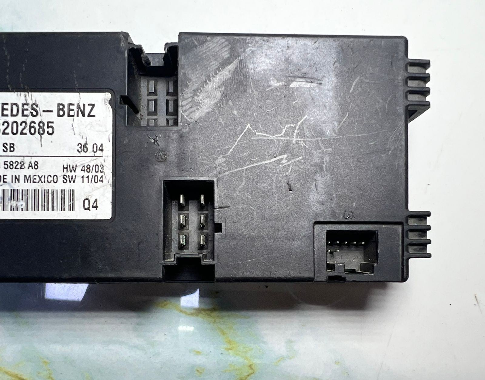 2004 Mercedes-Benz E-Class W211 E55 AMG Seat Heating Control Module A211 8202685