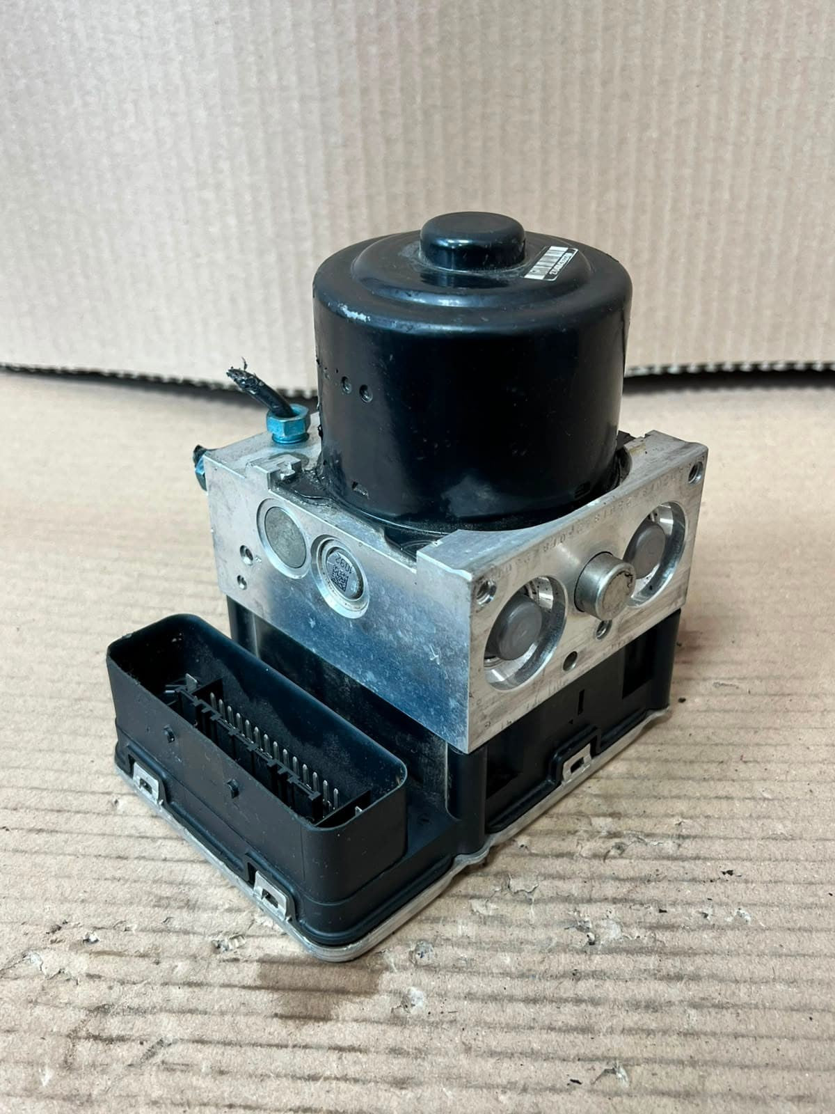 2017 BMW X3 F25 X4 F26 ABS DSC Pump Control Module 6881322 OEM