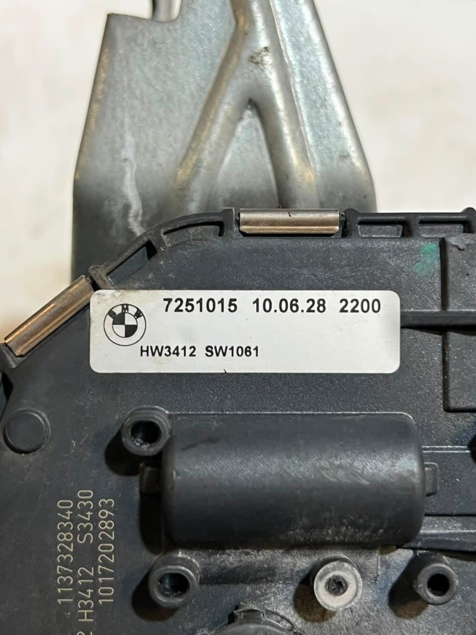 2011-2016 BMW 535i 5 Series GT F07 GT Wiper Motor 7251015 OEM