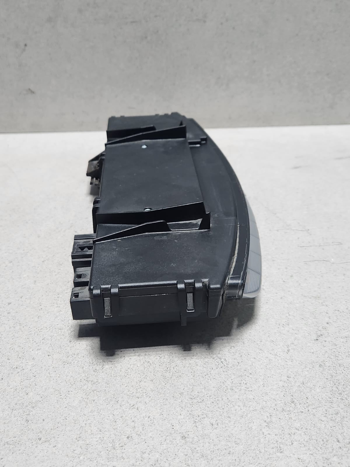 Mercedes-Benz S-Class W221 Climate Control Unit 2218709810 S-Class W221