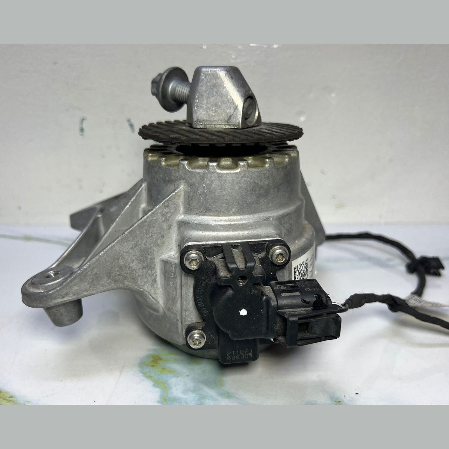 20-24 Mercedes-Benz AMG 63 W167 GLE GLS Engine Mount Right Side A167 2409400 OEM