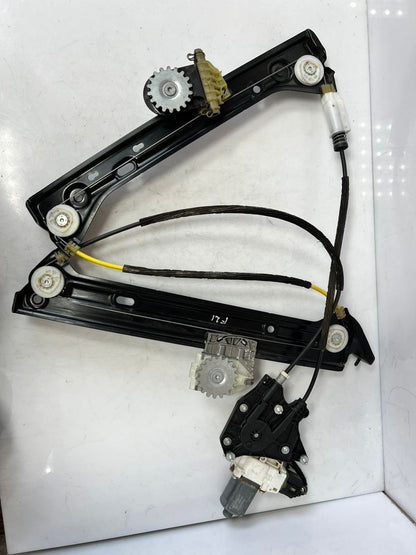 2014-2016 BMW 228i Front Right Window Regulator 7292120 2 Series F23 and 228i