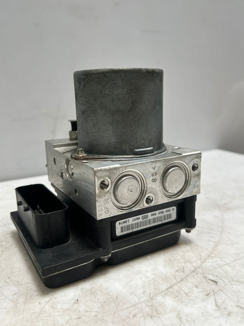 BMW 5 6 Series E60 E61 E63 E64 Abs DSC brake hydro unit Pump 6777797 OEM