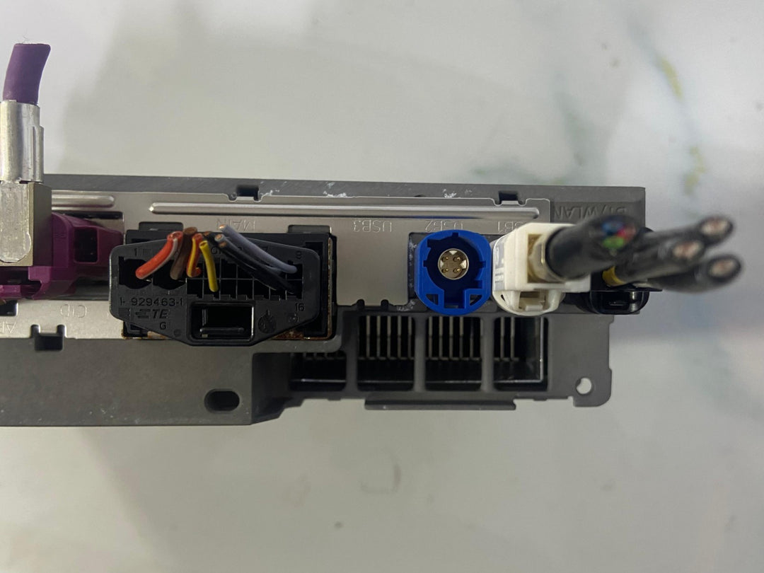 OEM BMW G07 X7  SA609 Audio Head unit MGU22 HU DAB USED 5B37391 01