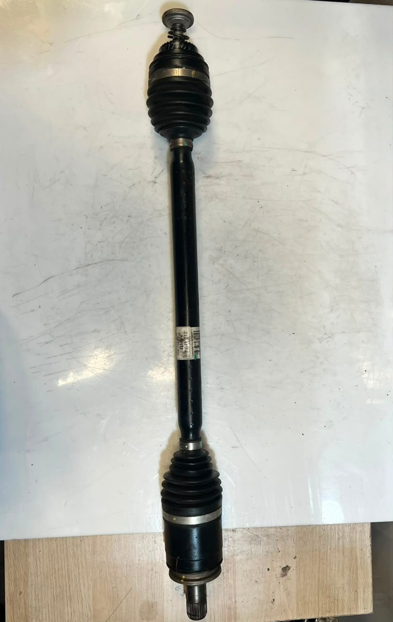 2018 BMW i3 I01 electric Rear Right Driveshaft 7641212 OEM