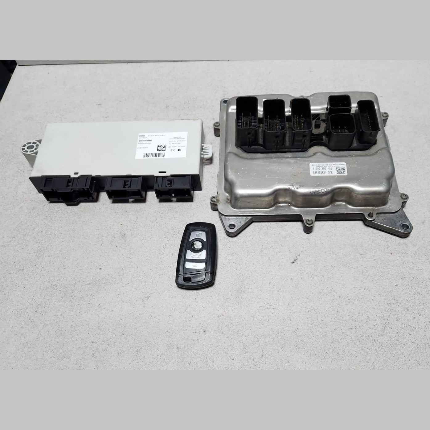 2012-2017 BMW 320i F10 F25 F30 N20 Engine Control Unit DME ECU Set 8606306 OEM