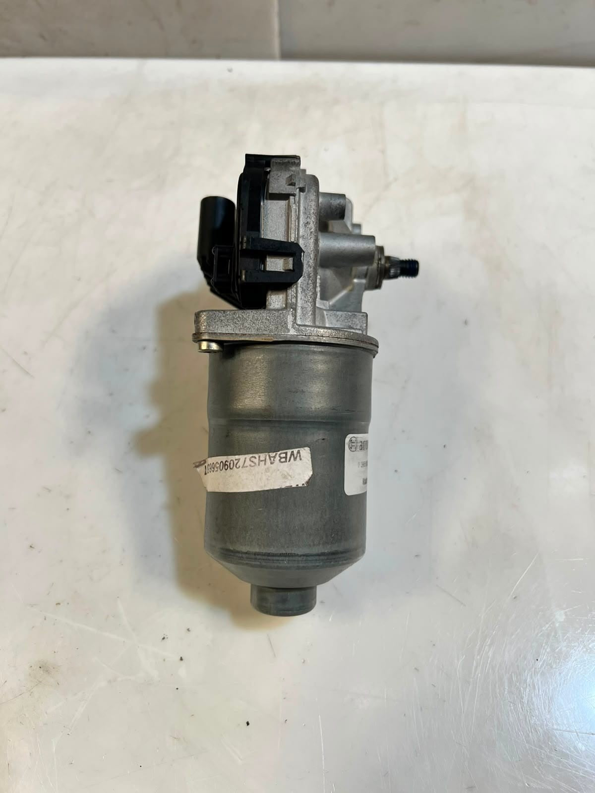 BMW X1 Series F48 RHD Front Windshield Wiper Motor 0390243529 OEM