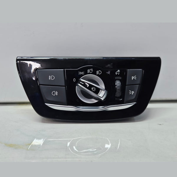 BMW 5 Series G30 G31 F90 Headlight Switch 6841883 OEM